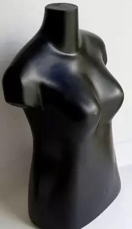 Manequim Plástico R.34 Feminino Busto Gordo Cor Preto